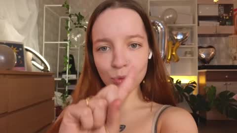 Snapshot of my_mia_ chatting on 01/12/25, 09:40 MIA I will be here Monday Wednesday Thursday Saturday online show from 01/12/25, 09:40