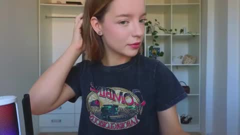 Snapshot of my_mia_ chatting on 09/12/25, 10:48 MIA I will be here Monday Wednesday Thursday Saturday online show from 09/12/25, 10:48