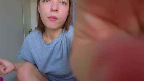 Snapshot of my_mia_ chatting on 09/16/25, 12:17 MIA I will be here Monday Wednesday Thursday Saturday online show from 09/16/25, 12:17