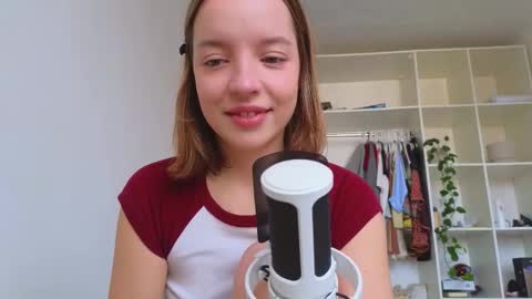 Snapshot of my_mia_ chatting on 11/21/25, 08:57 MIA I will be here Monday Wednesday Thursday Saturday online show from 11/21/25, 08:57