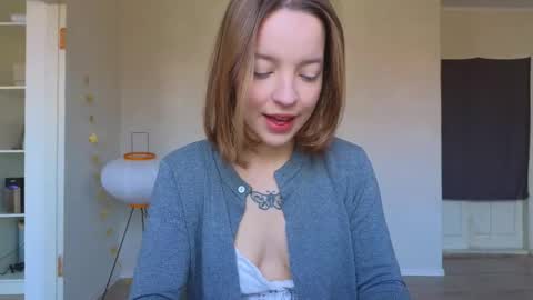 Snapshot of my_mia_ chatting on 11/27/25, 09:55 MIA I will be here Monday Wednesday Thursday Saturday online show from 11/27/25, 09:55