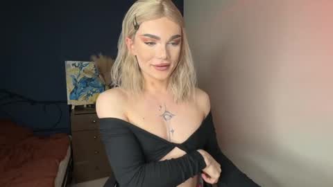 Sandra Muse online show from 02/05/25, 01:11