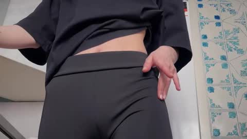 JIN online show from 02/06/26, 11:57