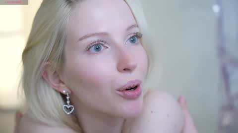 STELLA  Im here today online show from 12/20/24, 10:00