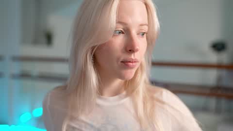 STELLA  Im here today online show from 02/06/25, 04:36