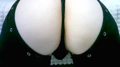 Snapshot of my_tightholes chatting on 12/03/24, 04:17 my_tightholes online show from 12/03/24, 04:17