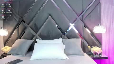 Mariana Evans online show from 02/25/26, 11:42