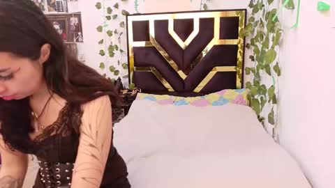 miagosling  NTMU  Dont forget follow me  online show from 09/28/25, 05:29