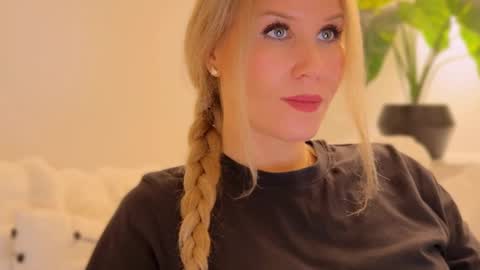 Mya-be Yours P online show from 01/30/25, 11:02