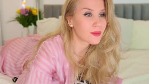 Mya-be Yours P online show from 02/16/25, 09:38