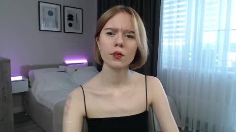Snapshot of mybabylana chatting on 05/17/26, 07:06 Lana online show from 05/17/26, 07:06