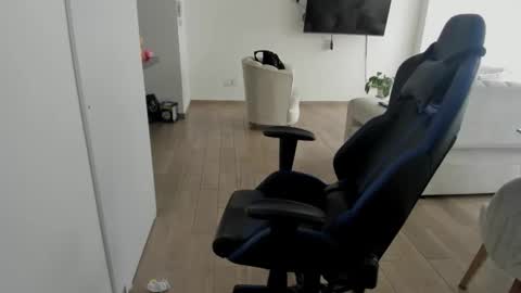 Snapshot of myboss_ chatting on 10/09/25, 05:55 myboss_ online show from 10/09/25, 05:55