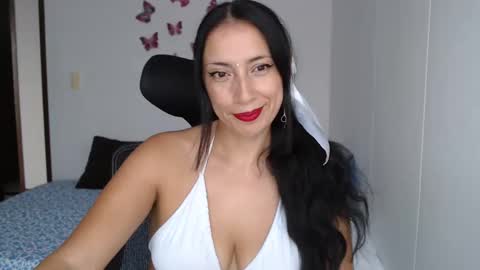 Snapshot of myc_sw_couple chatting on 02/06/25, 10:53 mary and charlie online show from 02/06/25, 10:53