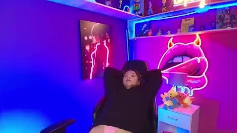 Milly Cute online show from 03/21/26, 06:29