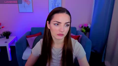 Ella online show from 09/28/25, 01:38