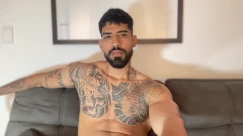 Myke esthetic online show from 12/08/24, 02:18