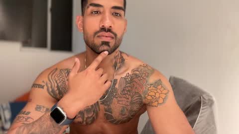 Myke esthetic online show from 02/13/25, 03:18