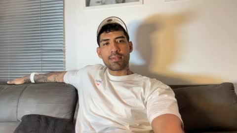 Myke esthetic online show from 04/14/26, 07:47