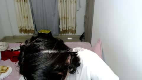 Snapshot of myke_xxx chatting on 05/05/26, 12:51 mike online show from 05/05/26, 12:51