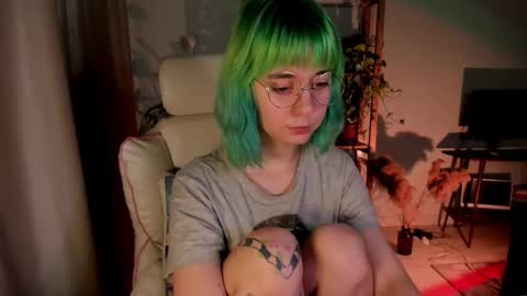 MylaFlores online show from 10/14/25, 02:45