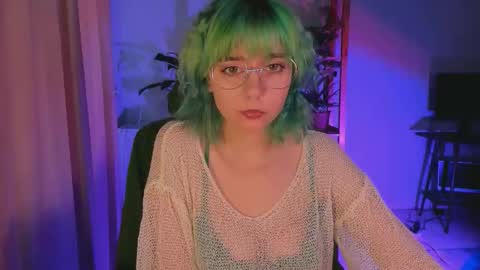 MylaFlores online show from 11/17/25, 05:02