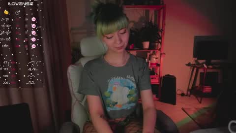 MylaFlores online show from 03/31/26, 01:51