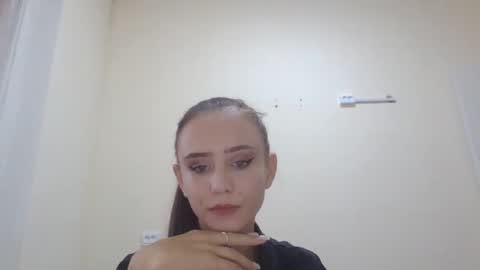 mylittle_flame online show from 11/17/25, 12:11