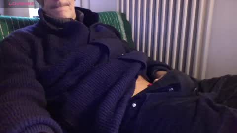 Bi sexy guy lovense hush is on private is open or password show tip if you like. online show from 01/27/25, 09:44