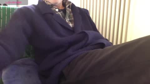 Bi sexy guy lovense hush is on private is open or password show tip if you like. online show from 02/28/25, 11:14