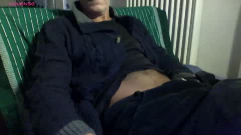 Bi sexy guy lovense hush is on private is open or password show tip if you like. online show from 11/17/25, 06:19