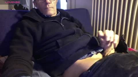 Bi sexy guy lovense hush is on private is open or password show tip if you like. online show from 02/03/26, 09:03