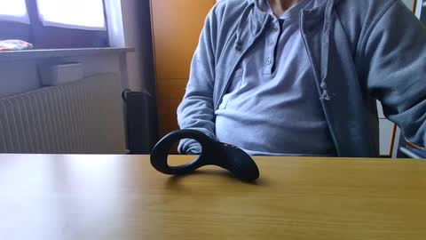 Snapshot of mysecr3tsins chatting on 12/02/24, 09:24 Ben online show from 12/02/24, 09:24