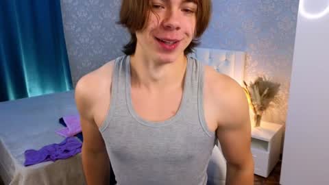 Snapshot of myshkek chatting on 12/02/24, 01:14 Mickey online show from 12/02/24, 01:14