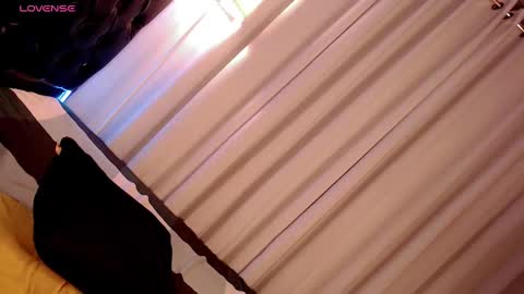 Olivia online show from 03/09/25, 05:33