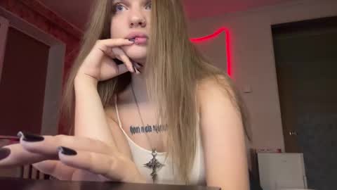 mysterious_wink online show from 11/28/25, 05:15