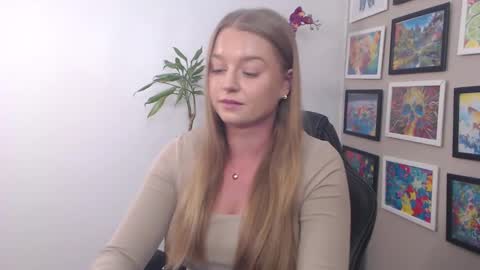 Erica online show from 02/04/25, 10:54