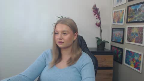 Erica online show from 09/17/25, 08:16