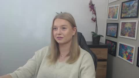 Erica online show from 10/01/25, 08:53