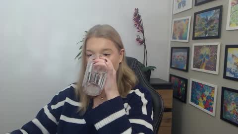 Erica online show from 11/27/25, 10:28