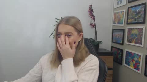 Erica online show from 12/02/25, 07:57