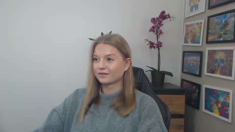 Erica online show from 02/06/26, 09:23