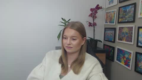 Erica online show from 02/26/26, 01:21