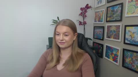 Erica online show from 04/18/26, 12:42