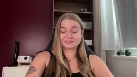 Snapshot of mysteryericax chatting on 07/20/26, 10:39 Erica online show from 07/20/26, 10:39