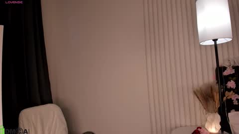 Snapshot of mystic_seduction chatting on 09/09/25, 09:31 Chloe online show from 09/09/25, 09:31