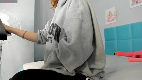 Snapshot of mystic_seduction chatting on 09/22/25, 02:35 Chloe online show from 09/22/25, 02:35