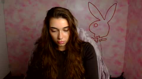Snapshot of mysticamelia chatting on 07/23/26, 06:11 Amelia online show from 07/23/26, 06:11