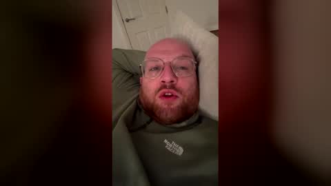 Snapshot of mysticmike1993 chatting on 02/16/26, 12:18 mysticmike1993 online show from 02/16/26, 12:18