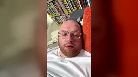 Snapshot of mysticmike1993 chatting on 02/20/26, 01:00 mysticmike1993 online show from 02/20/26, 01:00