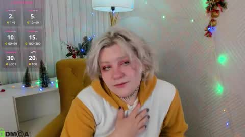 Snapshot of mystiica chatting on 12/22/25, 07:38 mystiica online show from 12/22/25, 07:38